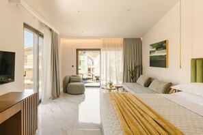 1 bedroom, minibar, in-room safe, desk