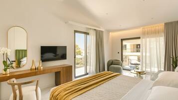 Deluxe Suite, City View