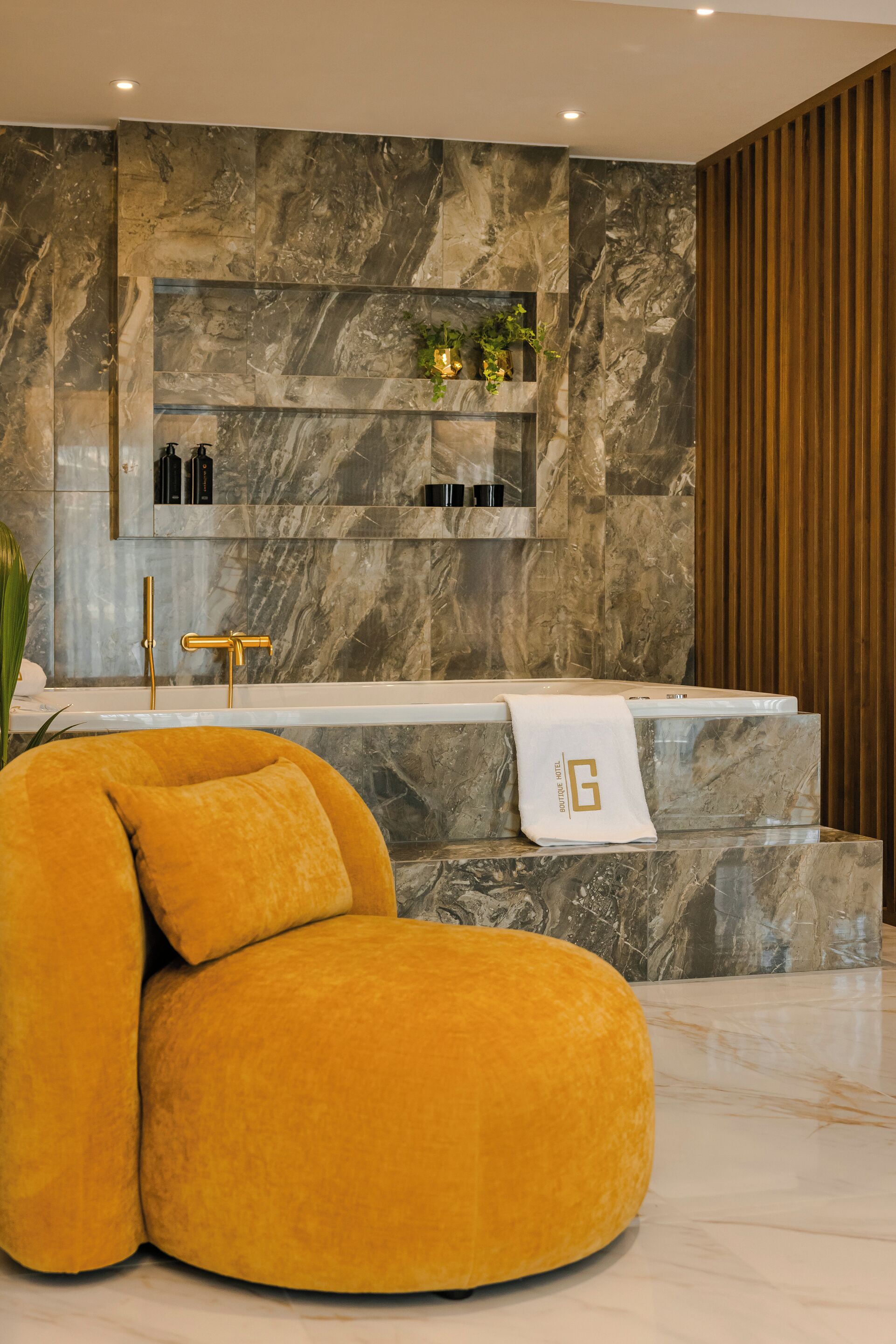 Minibar, in-room safe, desk, laptop workspace