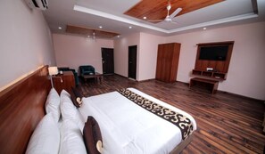 行政客房 | 書桌、手提電腦工作空間、隔音、熨斗/熨衫板