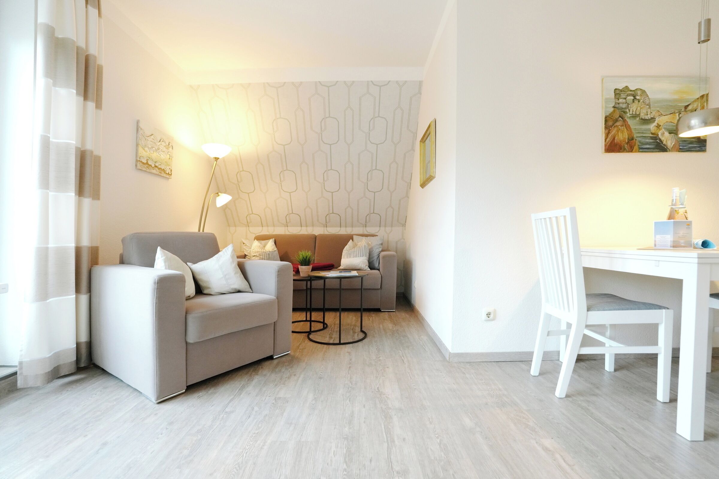 Télévision, chaîne hi-fi