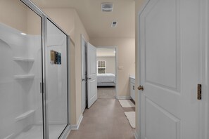 4 chambres, bureau, fer et planche Ă repasser, Wi-Fi