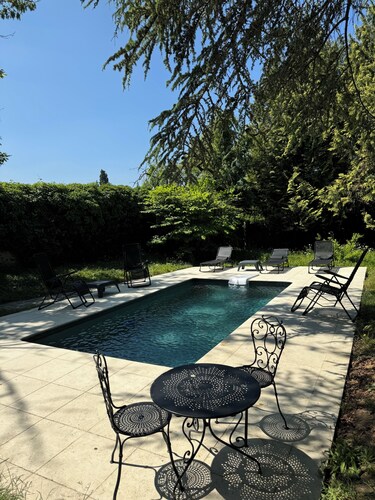 GRAN MAISON AVEC PISCINE ET SAUNA