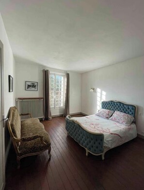 4 Schlafzimmer, Bügeleisen/Bügelbrett, WLAN, Bettwäsche