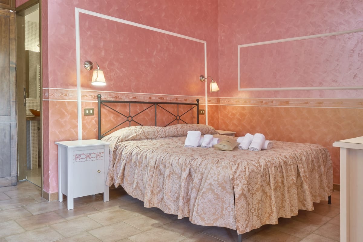 Classic Studio | 1 bedroom, premium bedding, down duvets, memory-foam beds