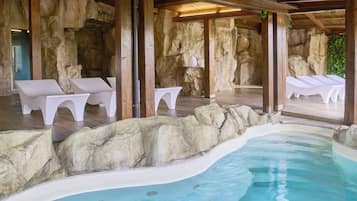 Sauna, boblebad, dampbad, tyrkisk bad/hammam, kropsbehandlinger