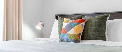 4 chambres, fer et planche à repasser, lit parapluie, Wi-Fi