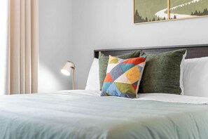 4 Schlafzimmer, Bügeleisen/Bügelbrett, Reisekinderbett, WLAN