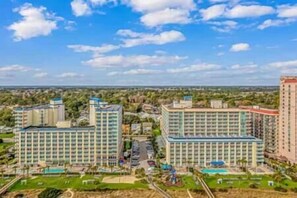 Exterior - 2BR Penthouse End Unit w/ Indoor Waterparks! (Myrtle Beach)