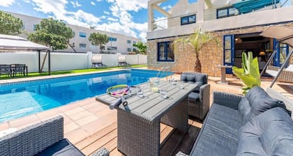 Exclusiva Villa a 10 min de la Playa