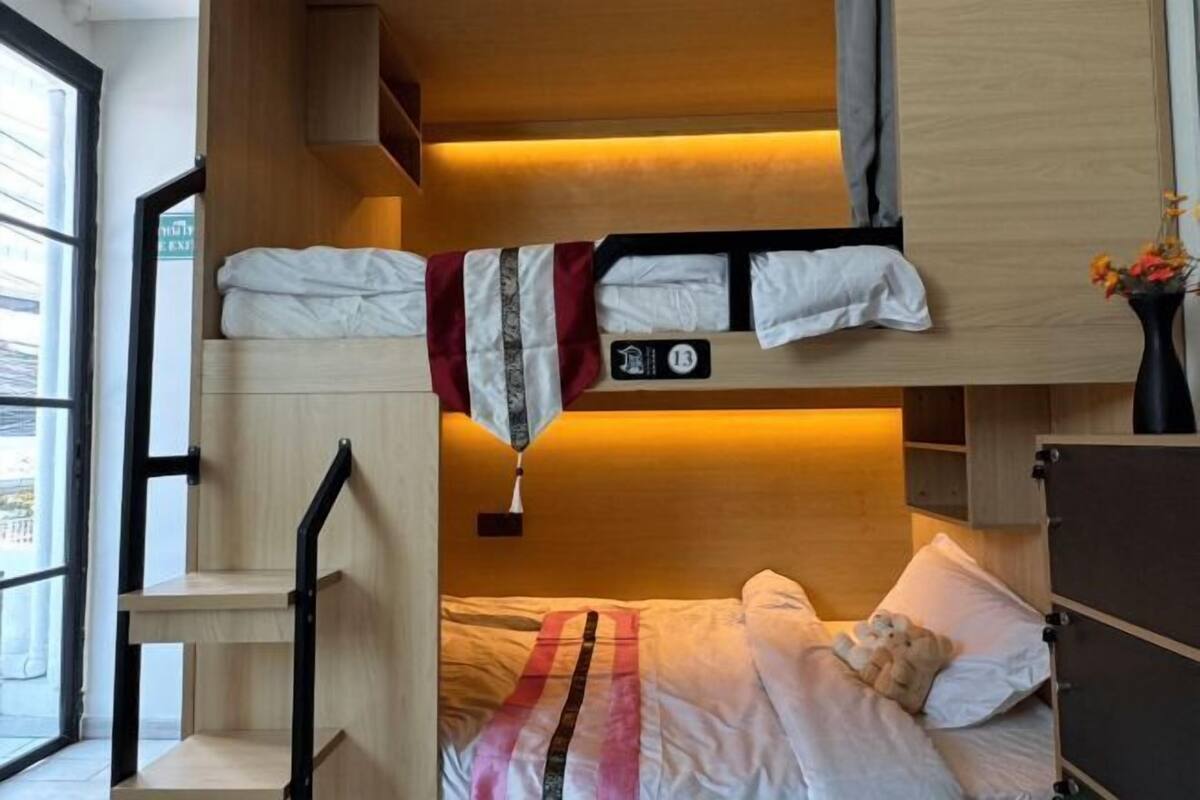 Ropa de cama de alta calidad y camas con pillow-top 