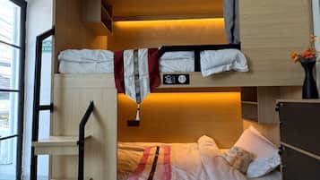 Standard Shared Dormitory, Mixed Dorm, City View (Men Only)
