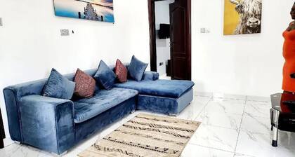 Beautiful Cozy 2 Bed Near Highway