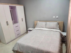 2 chambres, fer et planche à repasser, Wi-Fi gratuit