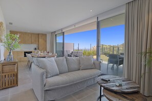 TV - Levalin | Higueron Garden Home with BBQ (Fuengirola)