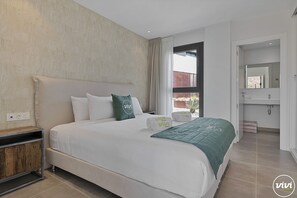 2 bedrooms, in-room safe, iron/ironing board, free WiFi