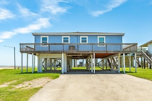 Exterior - The Seaside Dollar - 2nd Row, Spectacular Sea Views (Freeport)