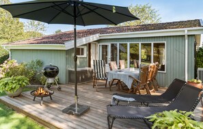 屋外ダイニングエリア