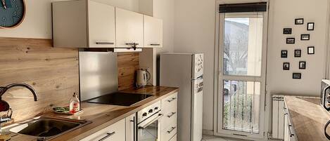 Kochgeschirr/Geschirr/Besteck