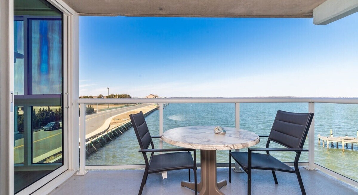 NEWLY UPDATED!! 2BR Condo Blocks to the Boardwalk