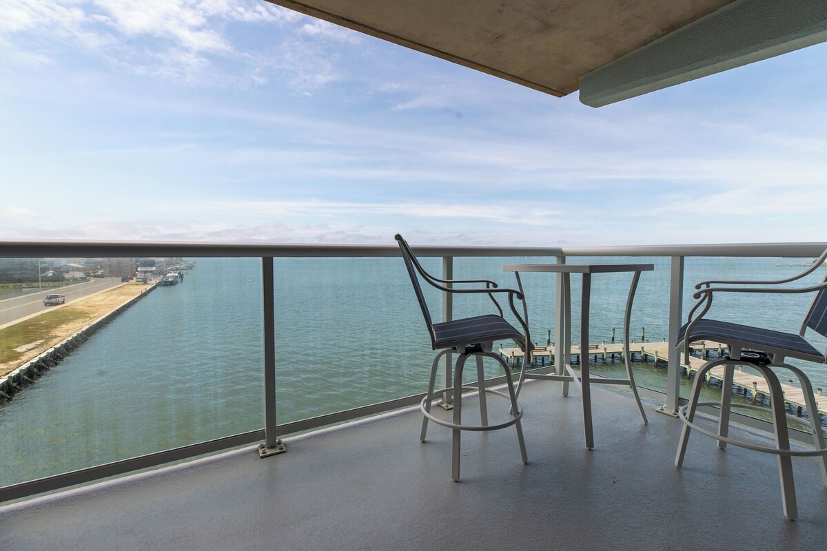 2BR 4th Floor Condo Sunset Views