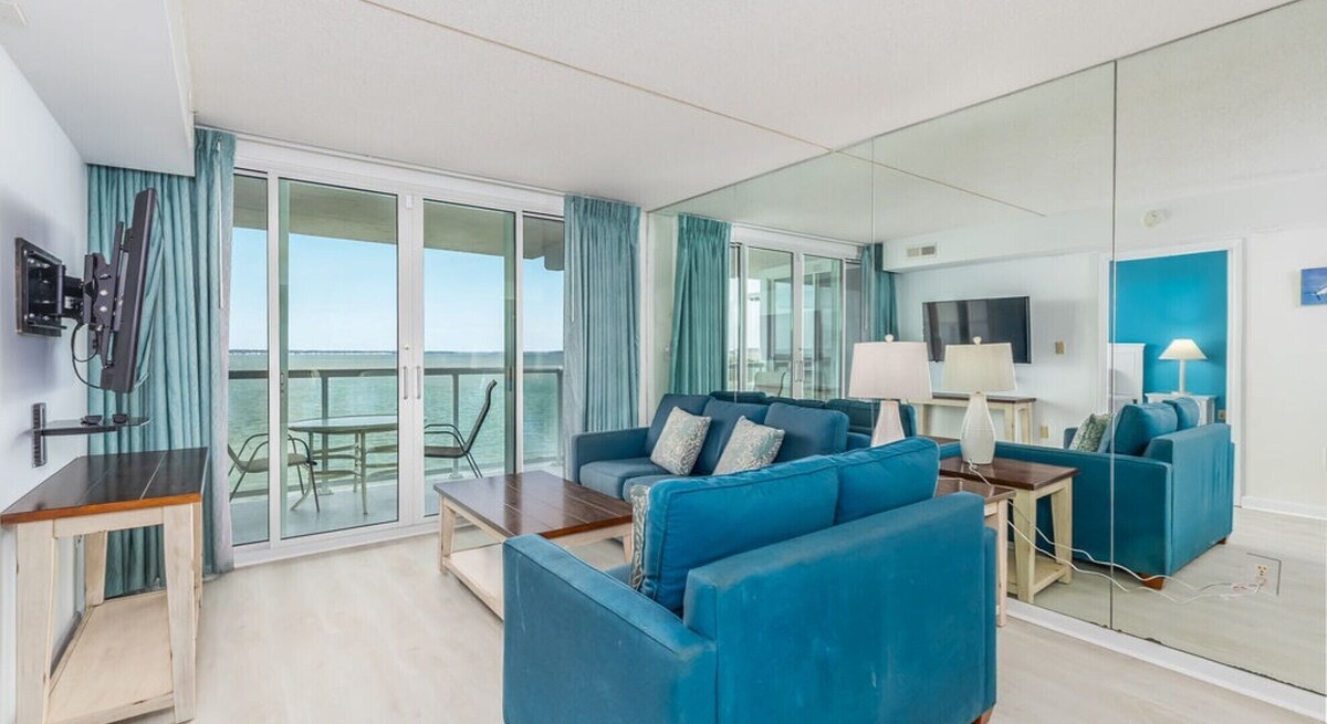 Fantastic Bay Views! 2BR Condo NEWLY UPDATED!