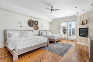 3 habitaciones, tabla de planchar con plancha, cuna de viaje y wifi 