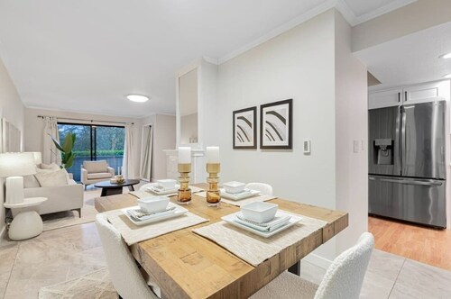 Bellevue Modern Luxe Townhouse near DT /520/ I405