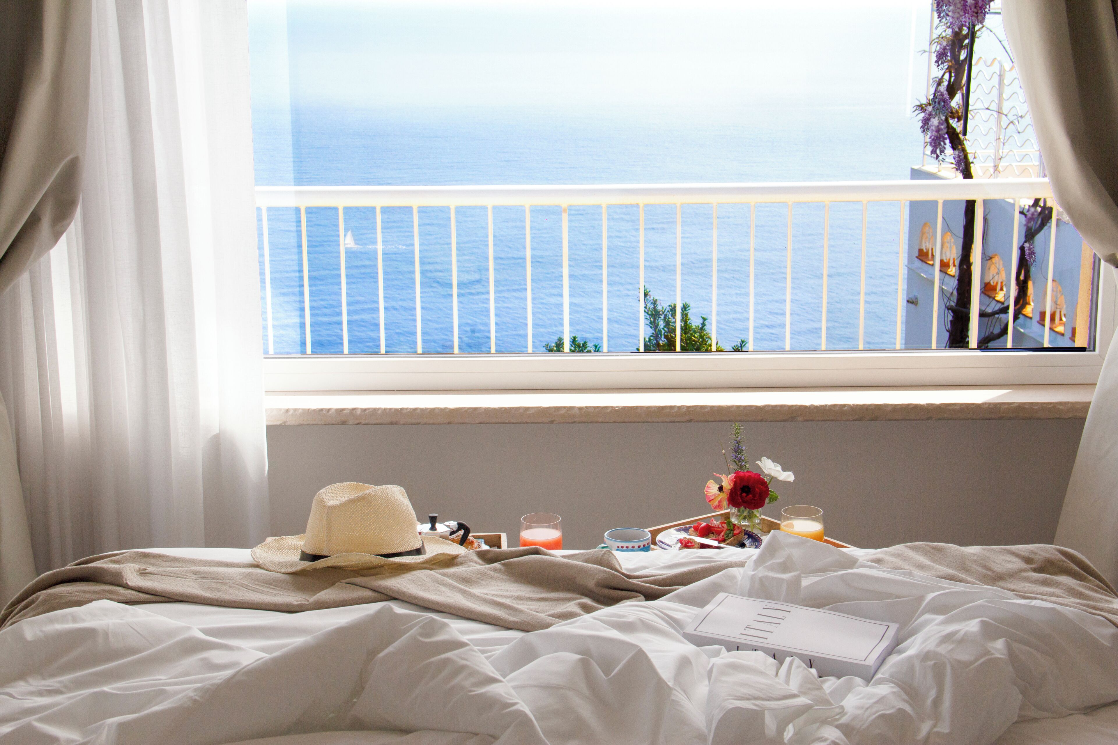 Doppia panoramica, balcone, vista mare | Minibar, una cassaforte in camera, tende oscuranti, insonorizzazione