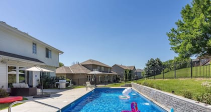 Luxury Stay, Prime Spot, Games, BBQ & Fenced Yard