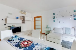Living area - 2 Bedroom Apartment in Cesena (Cesena)