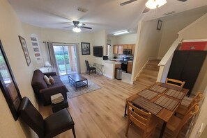 Living area - Magnificent House in Resort
Discount for april may 2026 (Davenport)