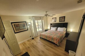 4 habitaciones, tabla de planchar con plancha, wifi y ropa de cama
