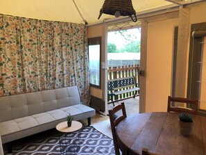 Living area - Les Lodges de Phanou (Prissac)