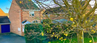 Taylor Close Holiday Home