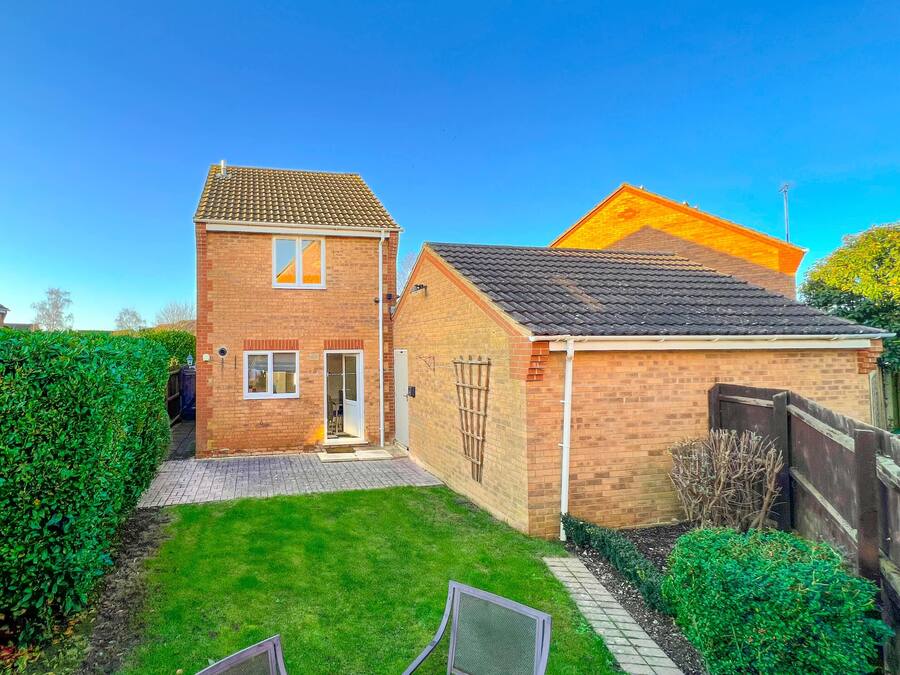 Comfort House, Private Bathroom | Garden