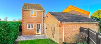 Taylor Close Holiday Home