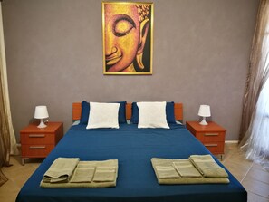 2 slaapkamers, een strijkplank/strijkijzer, wifi, beddengoed