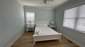 4 bedrooms, iron/ironing board, free WiFi, bed sheets