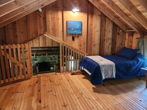 2 quartos, ferros/tábuas de passar roupa, Wi-Fi, roupa de cama