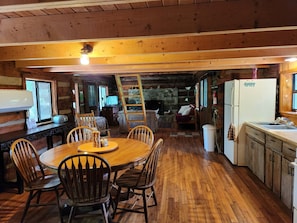 Interior - Peaceful views in private nature reserve (Pigeon Forge)