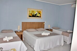 Premium bedding, minibar, desk, laptop workspace - Hotel Extrema Club (Extrema)
