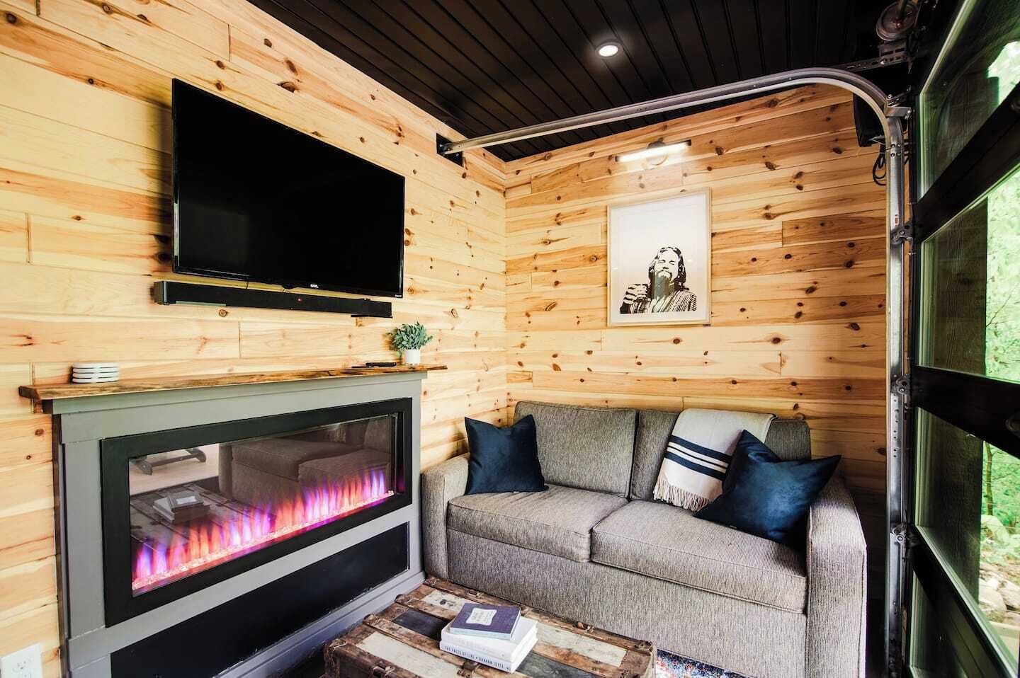 Smart TV, fireplace, DVD player, books