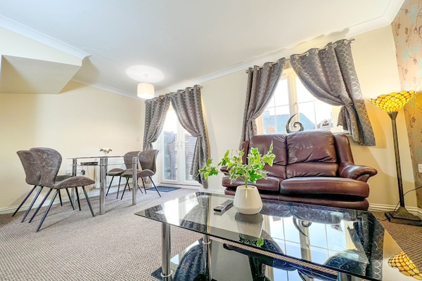 Comfort House, Private Bathroom | Lounge