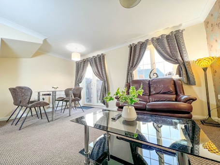 Comfort House, Private Bathroom | Lounge