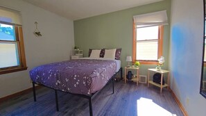 3 bedrooms, iron/ironing board, free WiFi