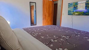 3 bedrooms, iron/ironing board, free WiFi