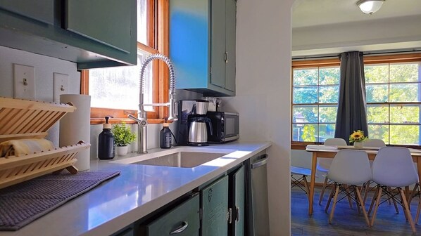 Cookware/dishes/utensils