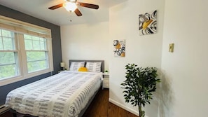 1 chambre, fer et planche à repasser, Wi-Fi gratuit, draps fournis