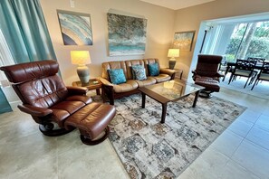 TV, ping pong - Awesome condo, steps to the heated indoor/outdoor pool, short walk to the beach! (Saint Augustine)